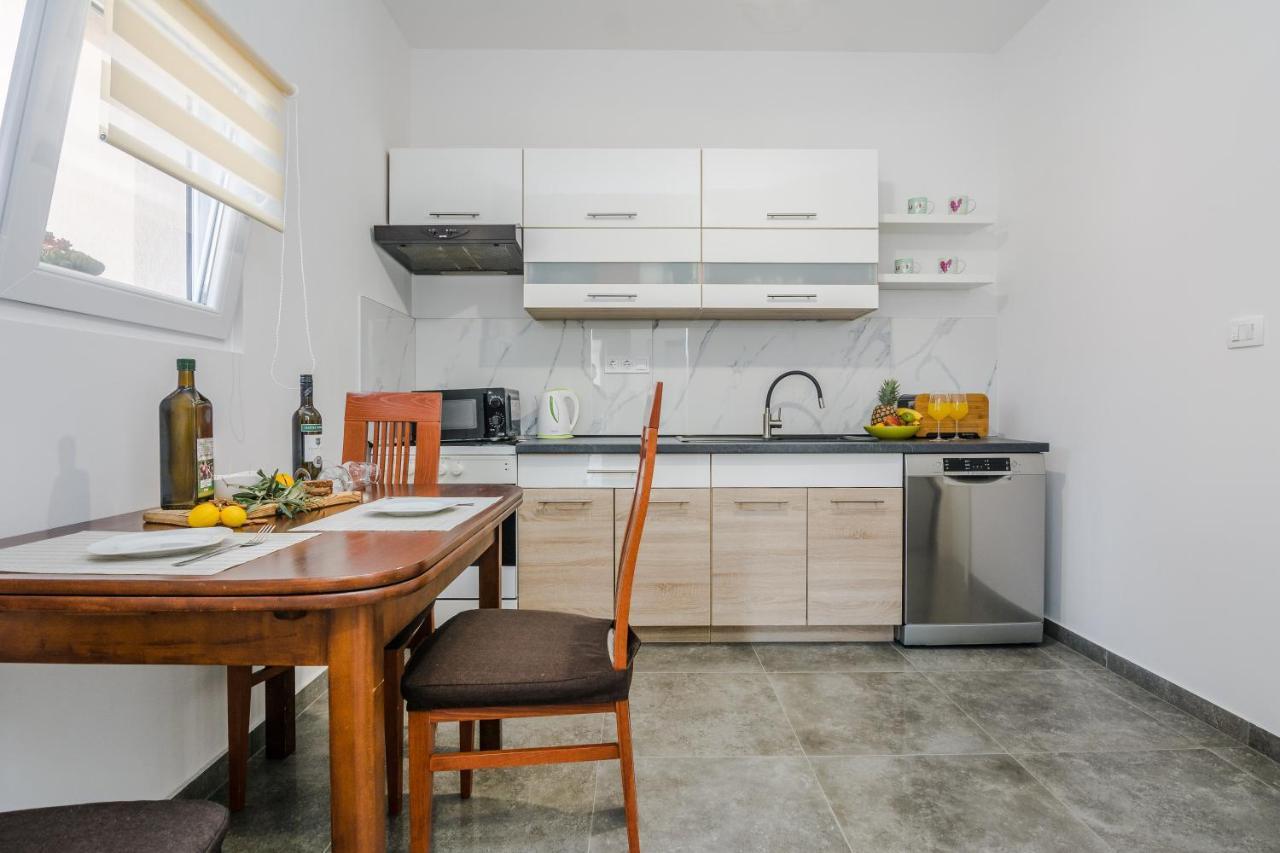 Lovely Apartment M&K In Peaceful Area - Zadar Luaran gambar