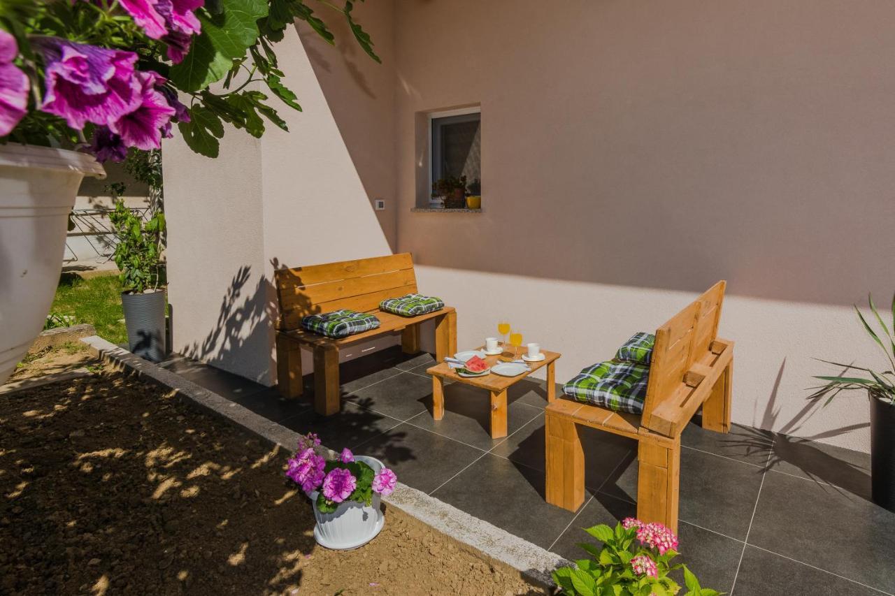 Lovely Apartment M&K In Peaceful Area - Zadar Luaran gambar