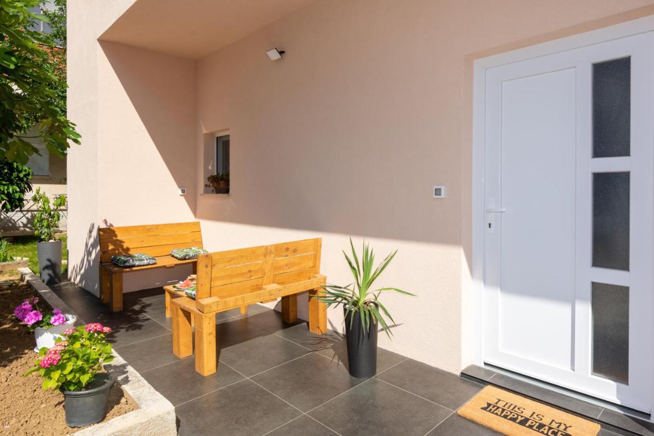 Lovely Apartment M&K In Peaceful Area - Zadar Luaran gambar