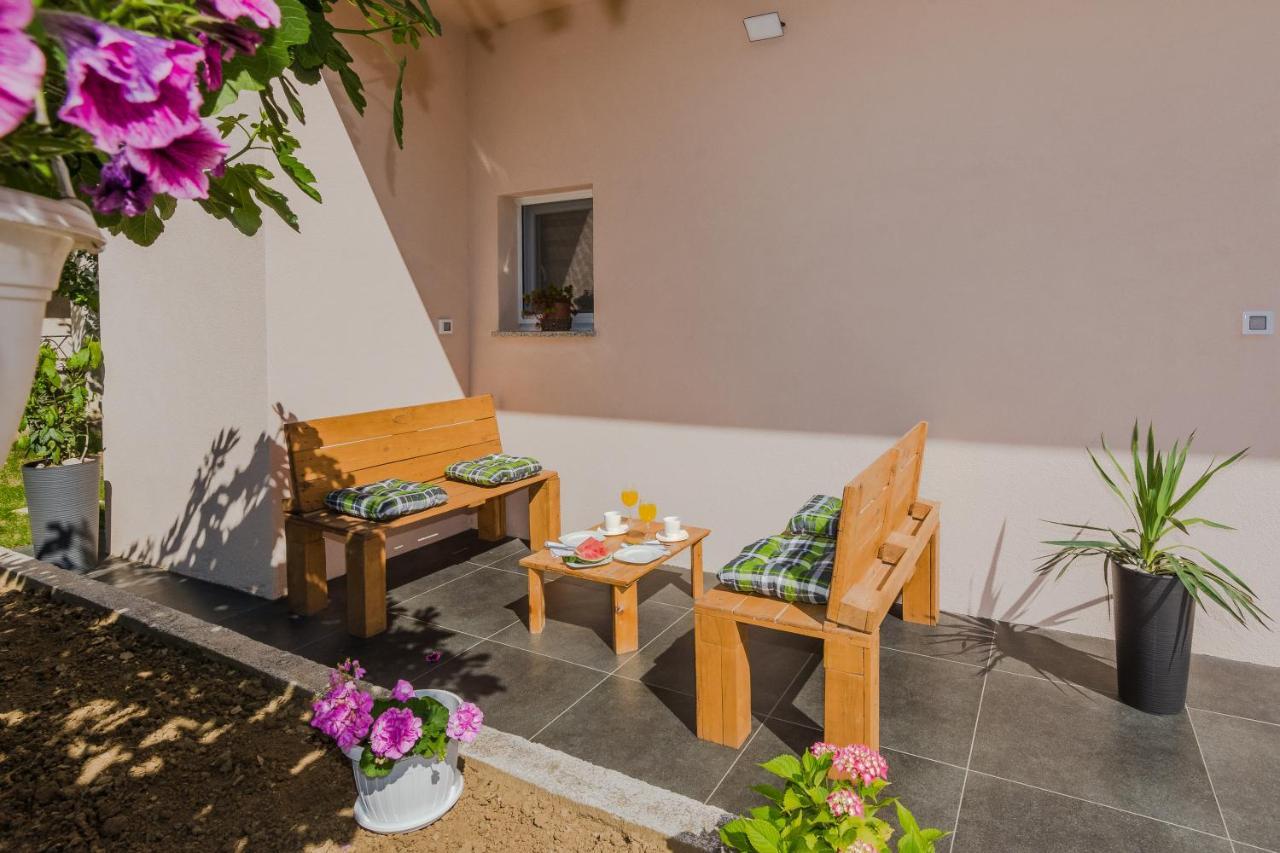 Lovely Apartment M&K In Peaceful Area - Zadar Luaran gambar
