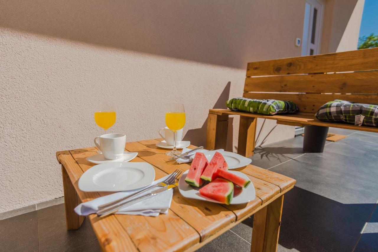 Lovely Apartment M&K In Peaceful Area - Zadar Luaran gambar